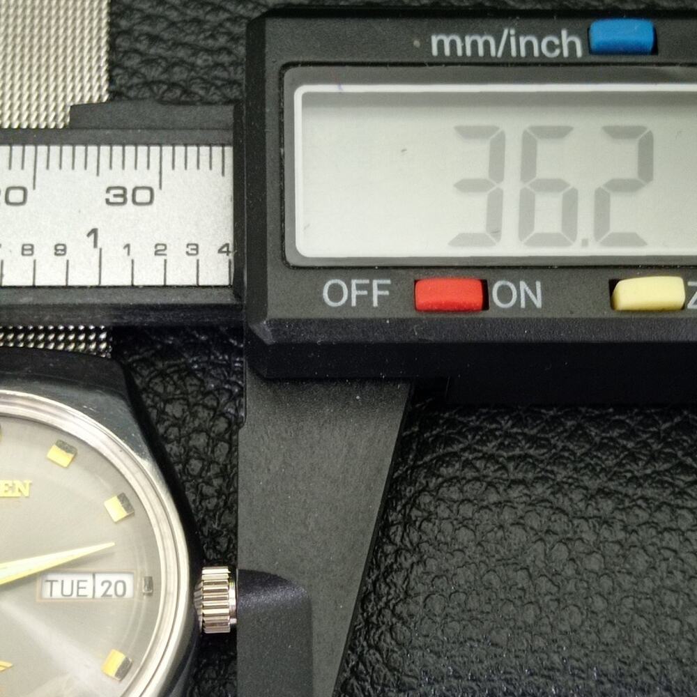 Vintage 1973 Citizen Automatic Mens Silver Watch W/daydate & Gold accents - Picture 7 of 9